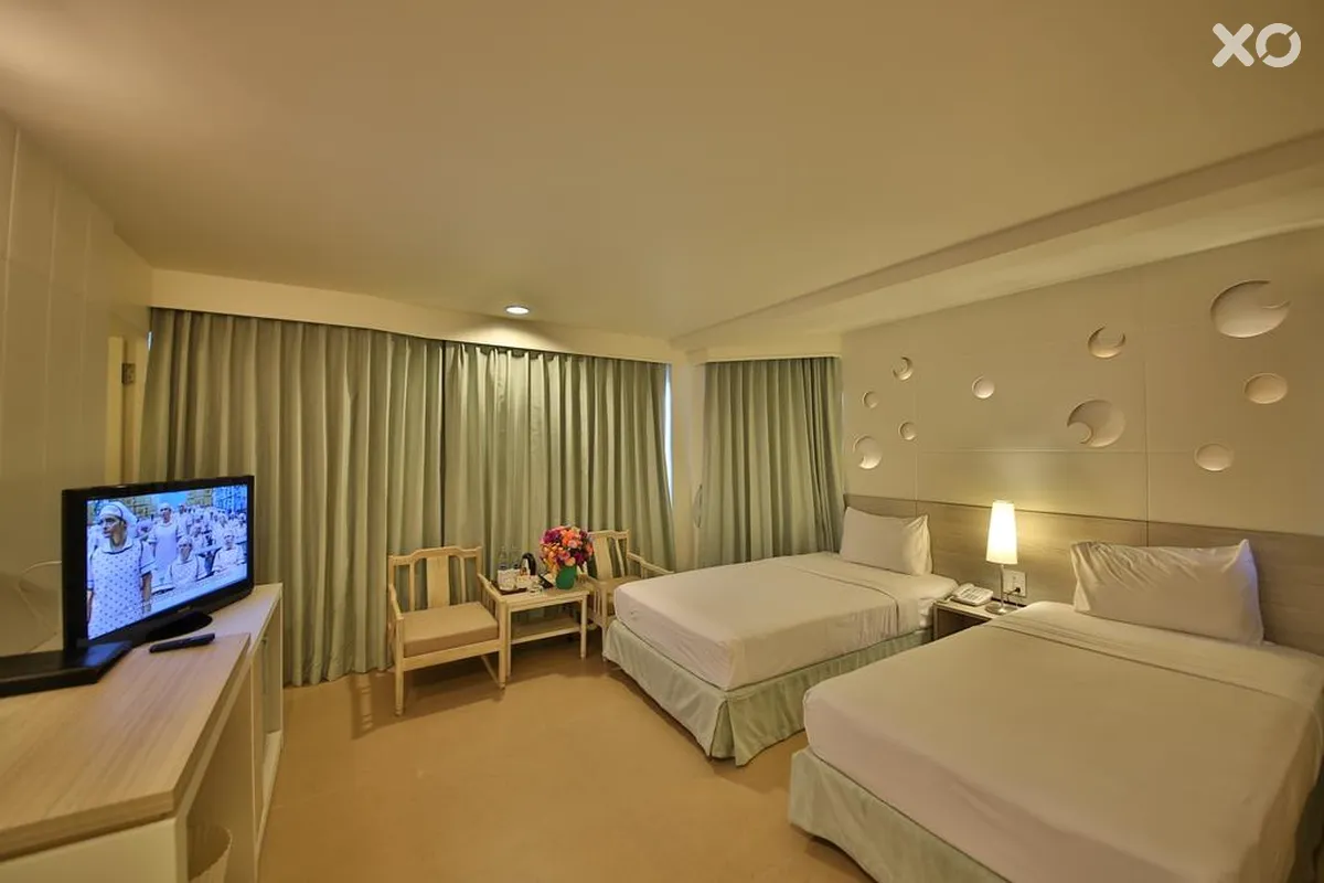 Sunshine Hotel & Residences