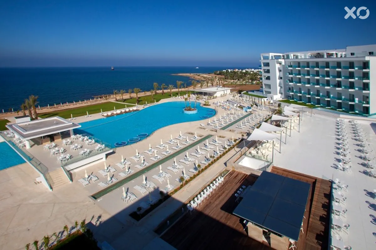King Evelthon Beach Hotel & Resort