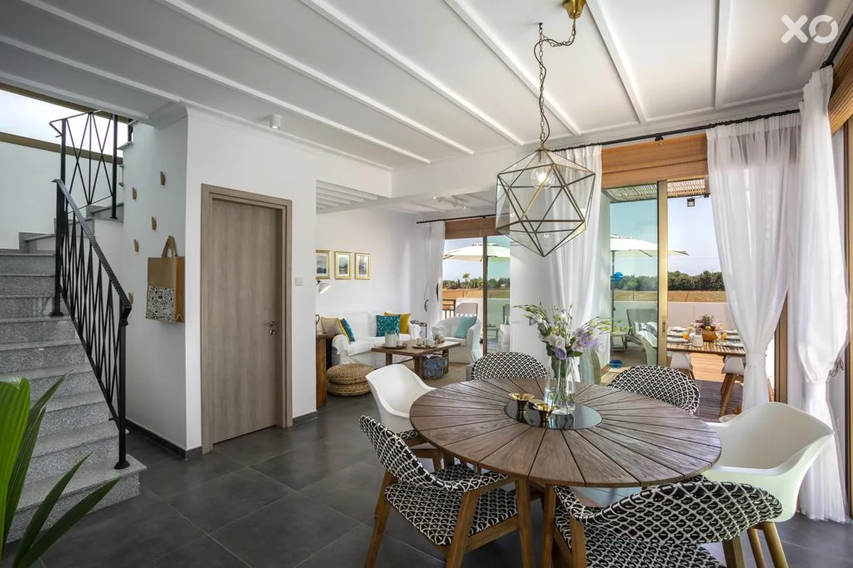 Louis Chris Le Mare Villa