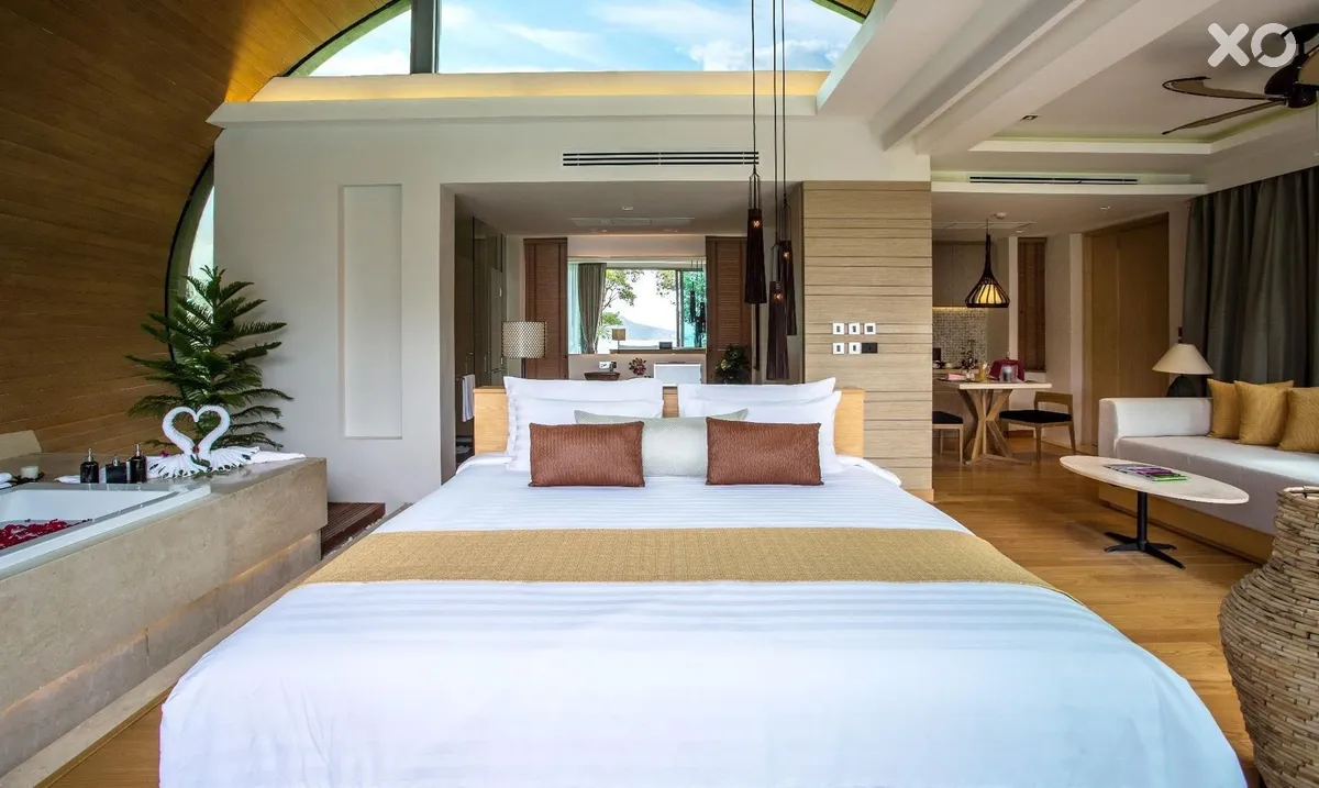 Crest Resort & Pool Villas