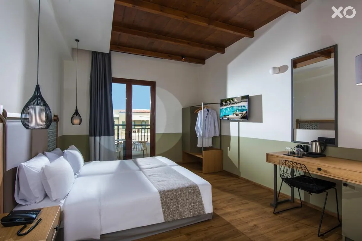 Petousis Hotel & Suites