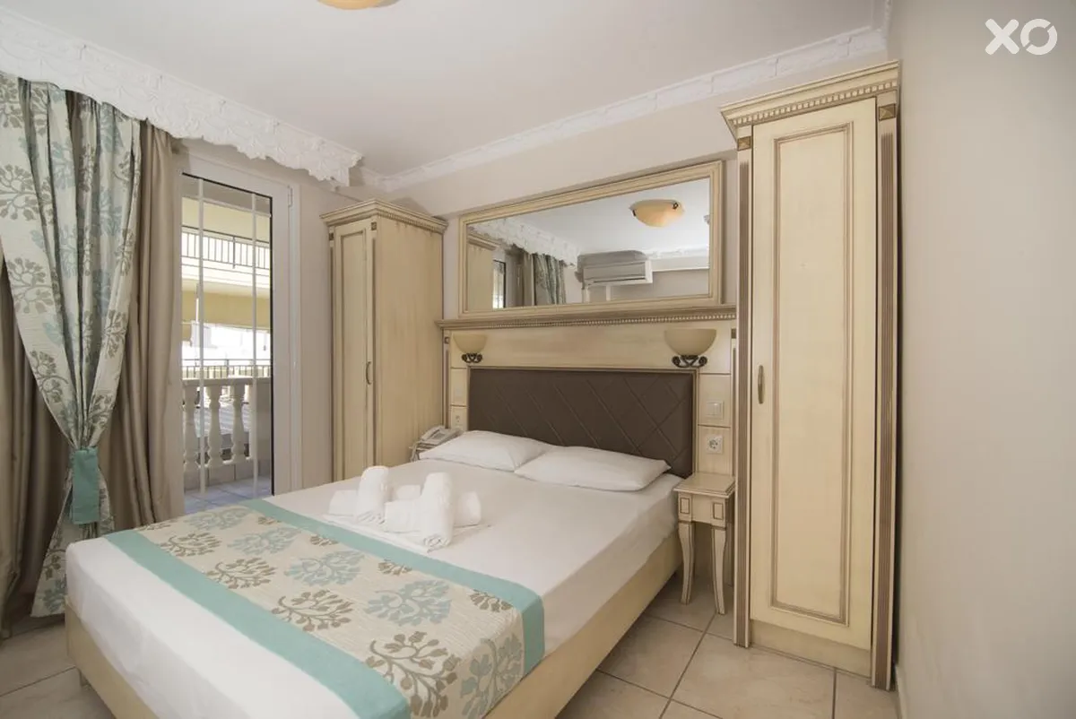 Parthenon Hotel