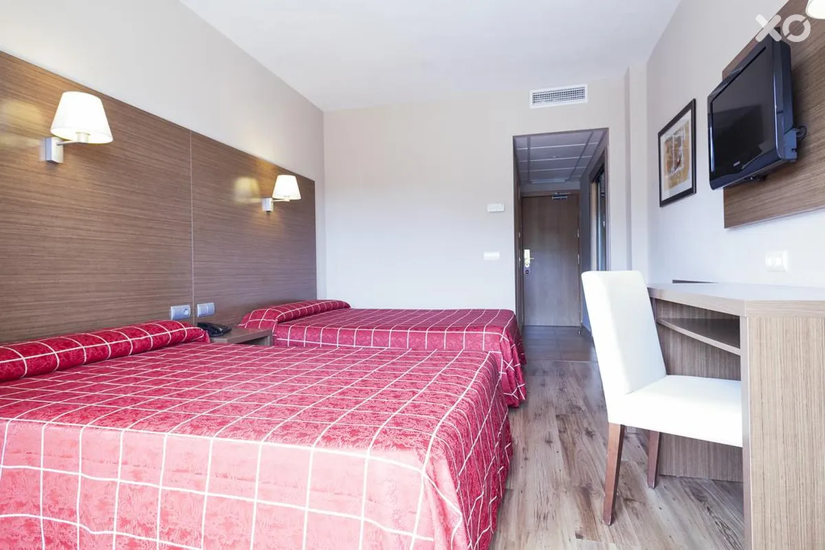 Oasis Park Hotel