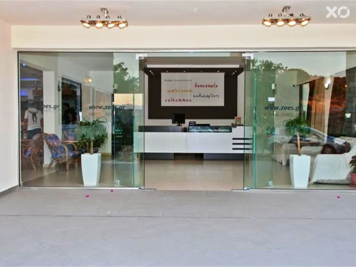 Zoes Hotel Studios