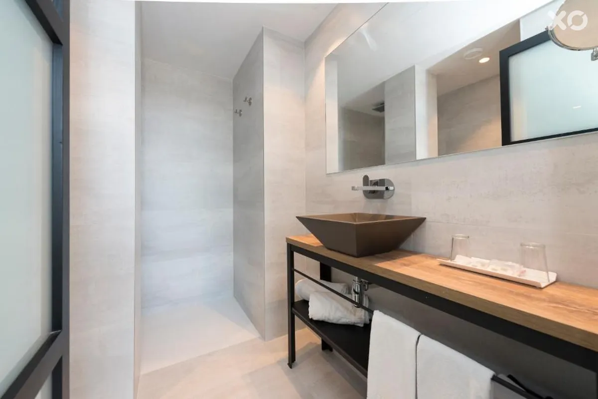 Kyrat Amarac Suites