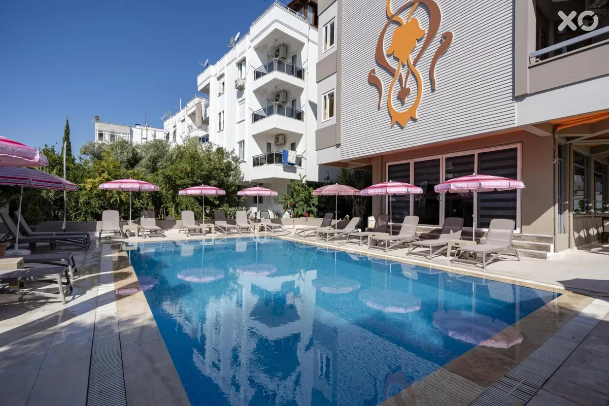 Dionisus Lara Hotel