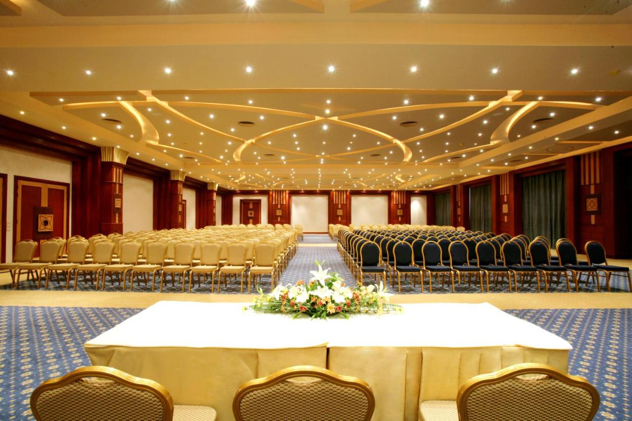 Rehana Royal Beach Resort Aqua Park & ​​Spa