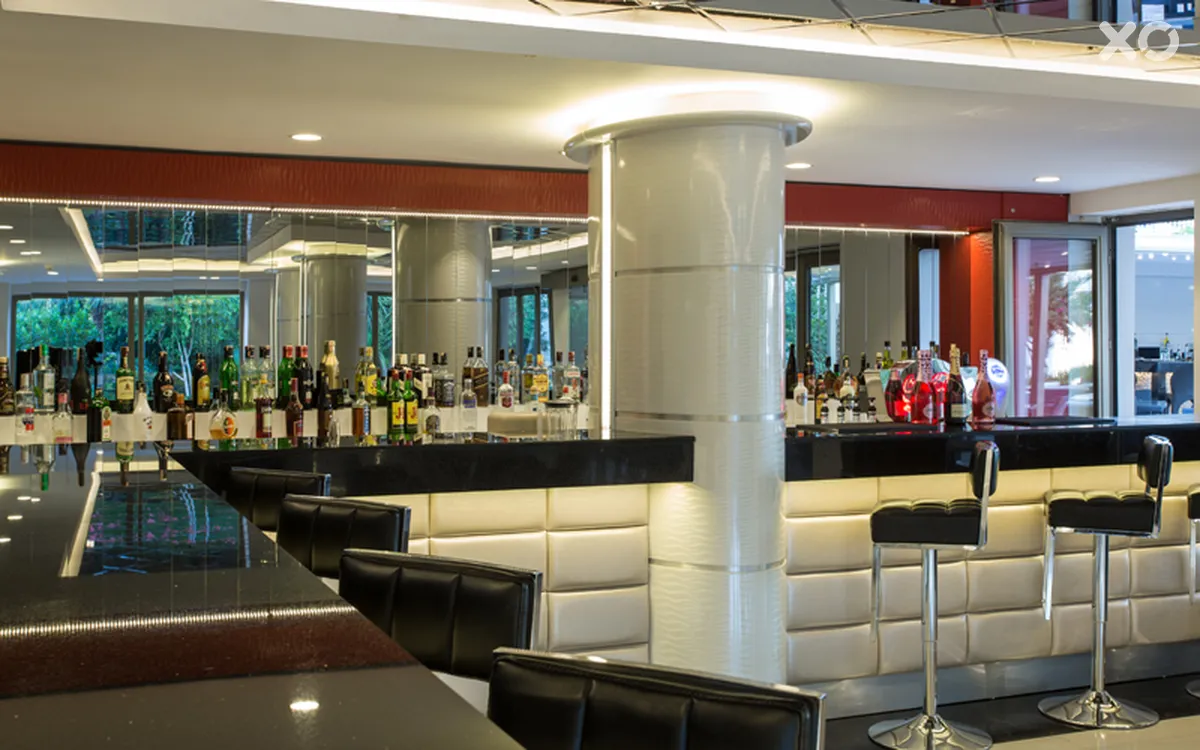 Falcon Club Hotel