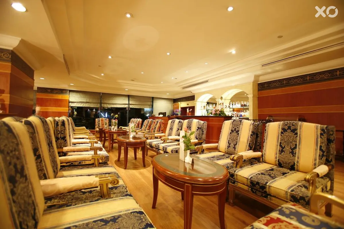Golden Tulip Sovereign Hotel