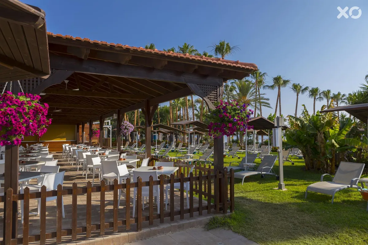 Cavo Maris Beach Hotel