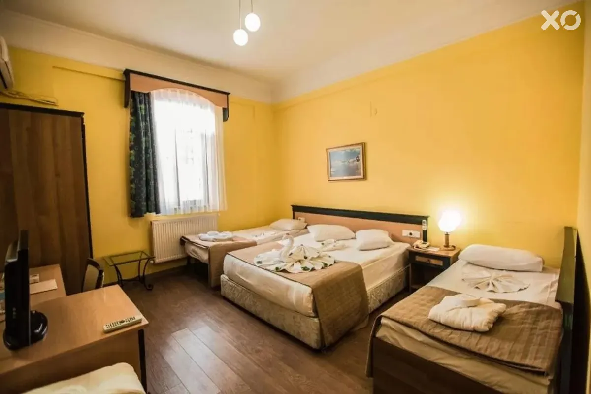 Tassaray Hotel