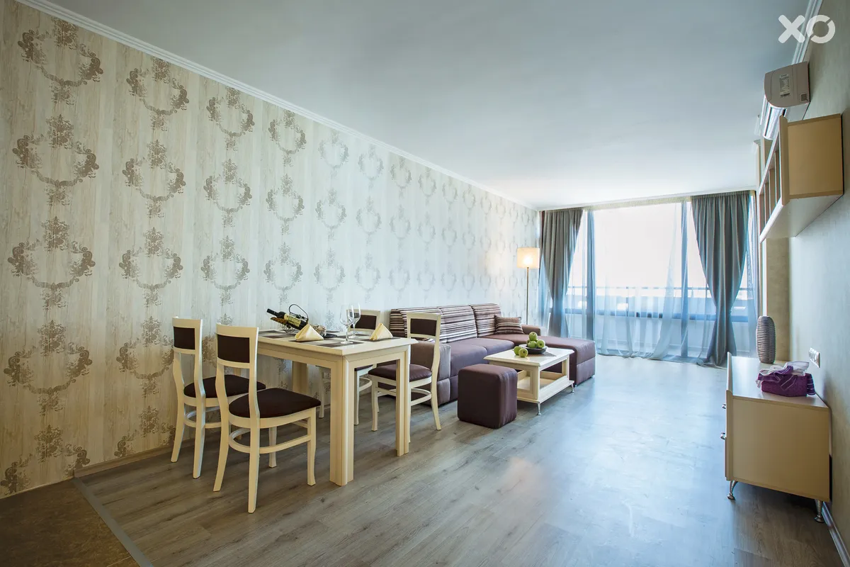 Apolonia Resort