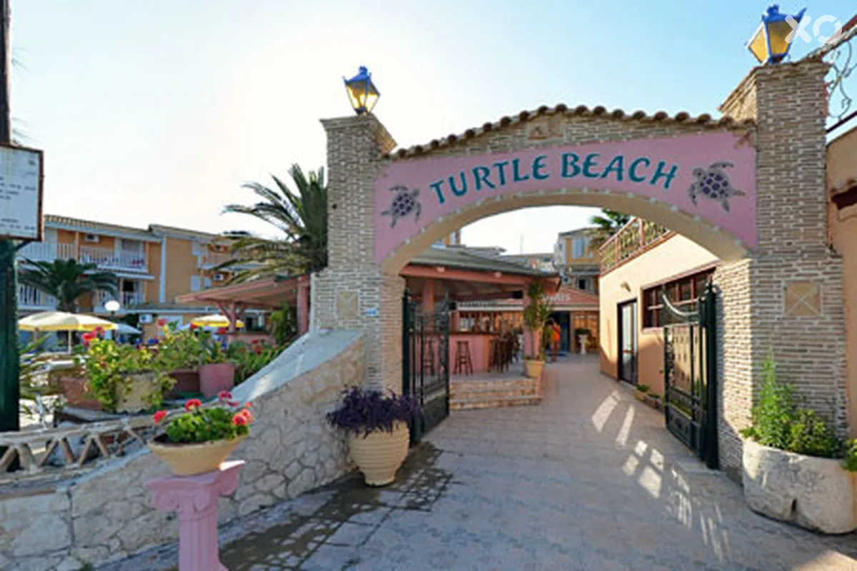 Turtle Beach Studios Hotel & Apartments
