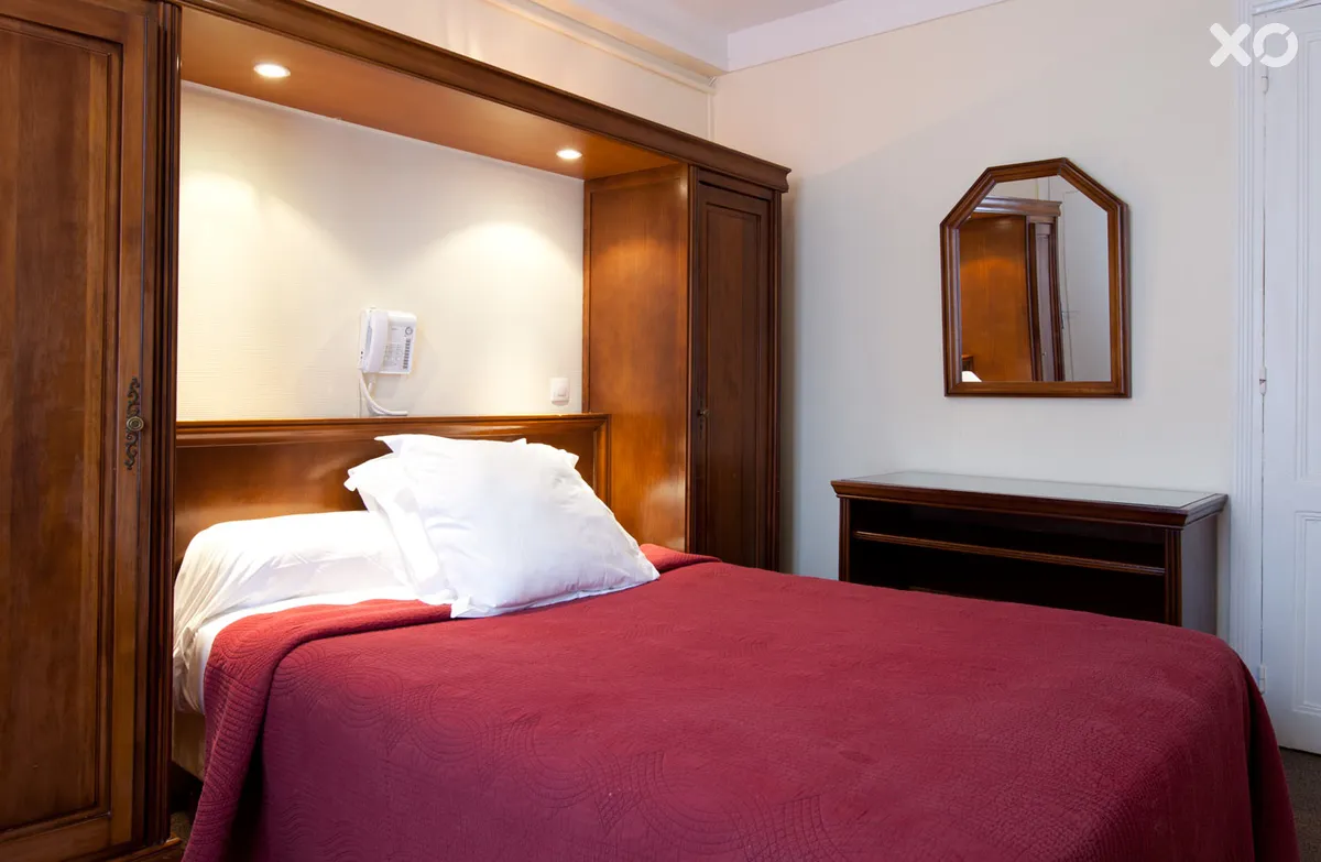 Ambassadeur Hotel
