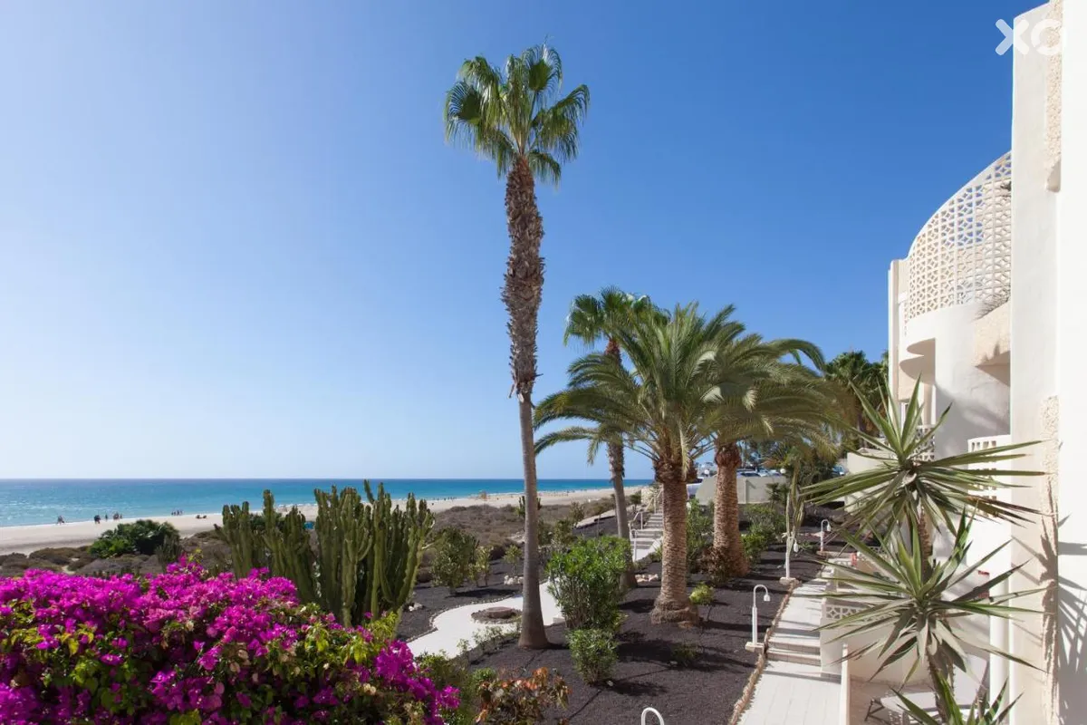 R2 Maryvent Beach Apartments