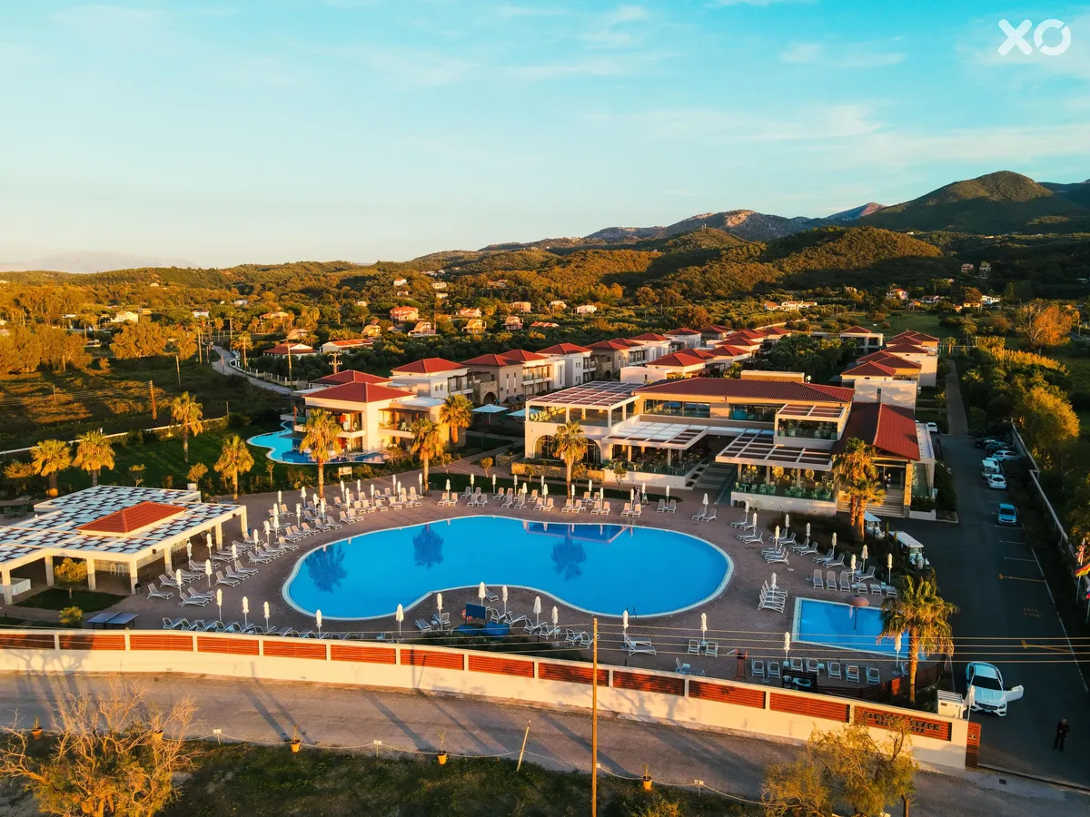 Almyros Beach Resort & Spa