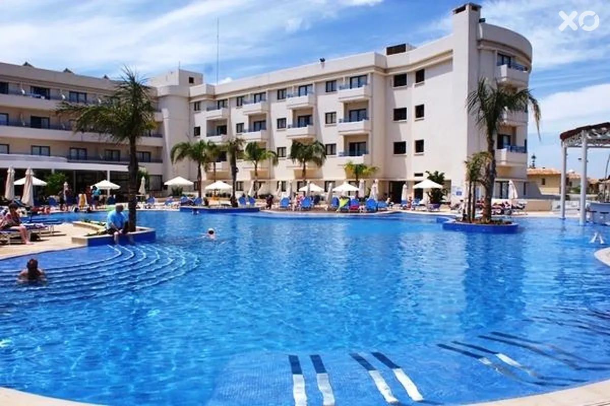 Sunrise Oasis Hotel
