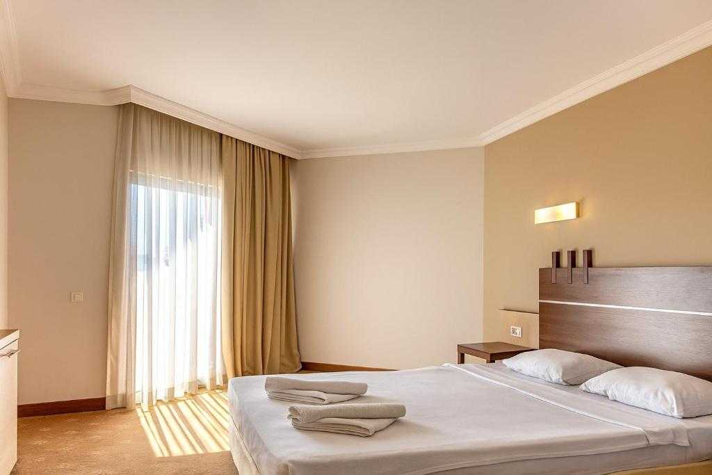 Бельдібі для спокійних морських канікул! Приватний пляж, басейн та сад