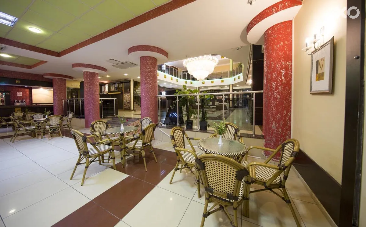 First Class Hotel
