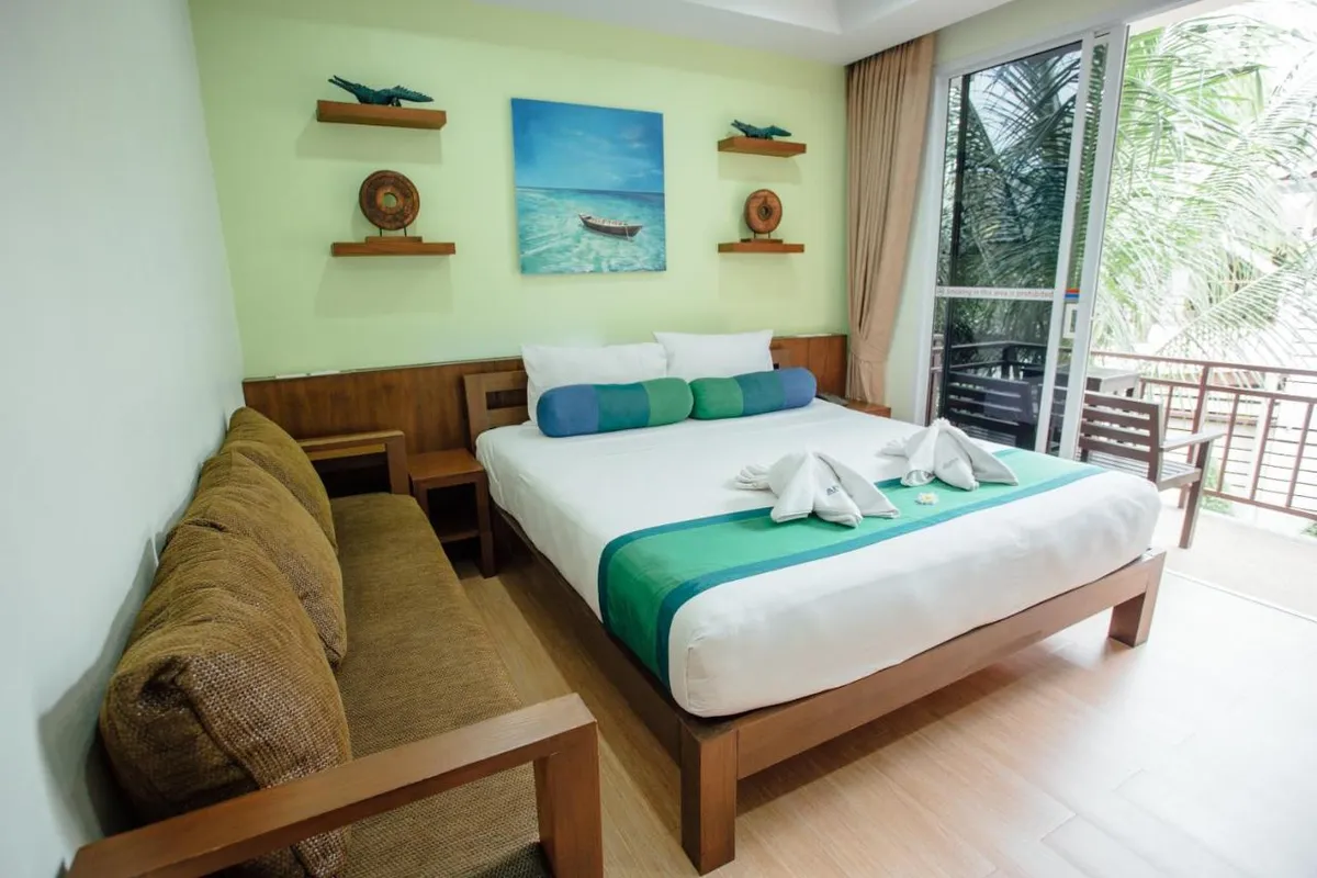 Ark Bar Beach Resort