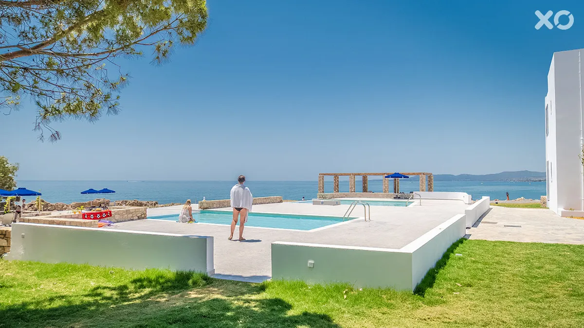 Serene Bay Hotel