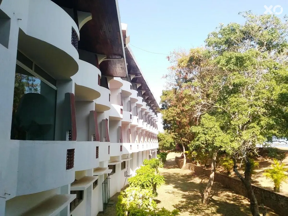 Peacock Beach Hotel
