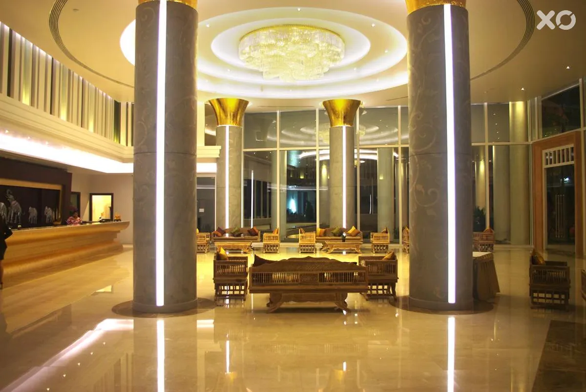 Aiyara Grand Hotel