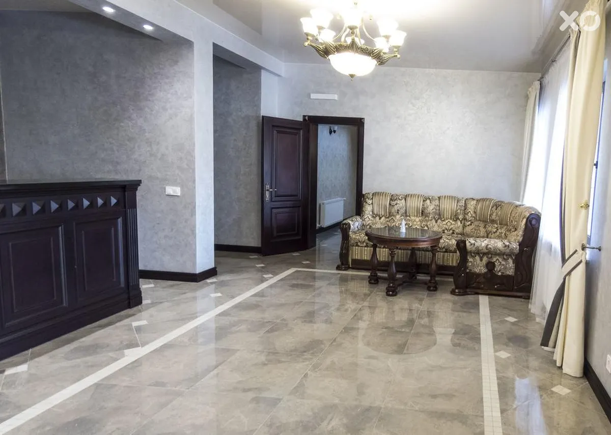 Двір Княжої Корони