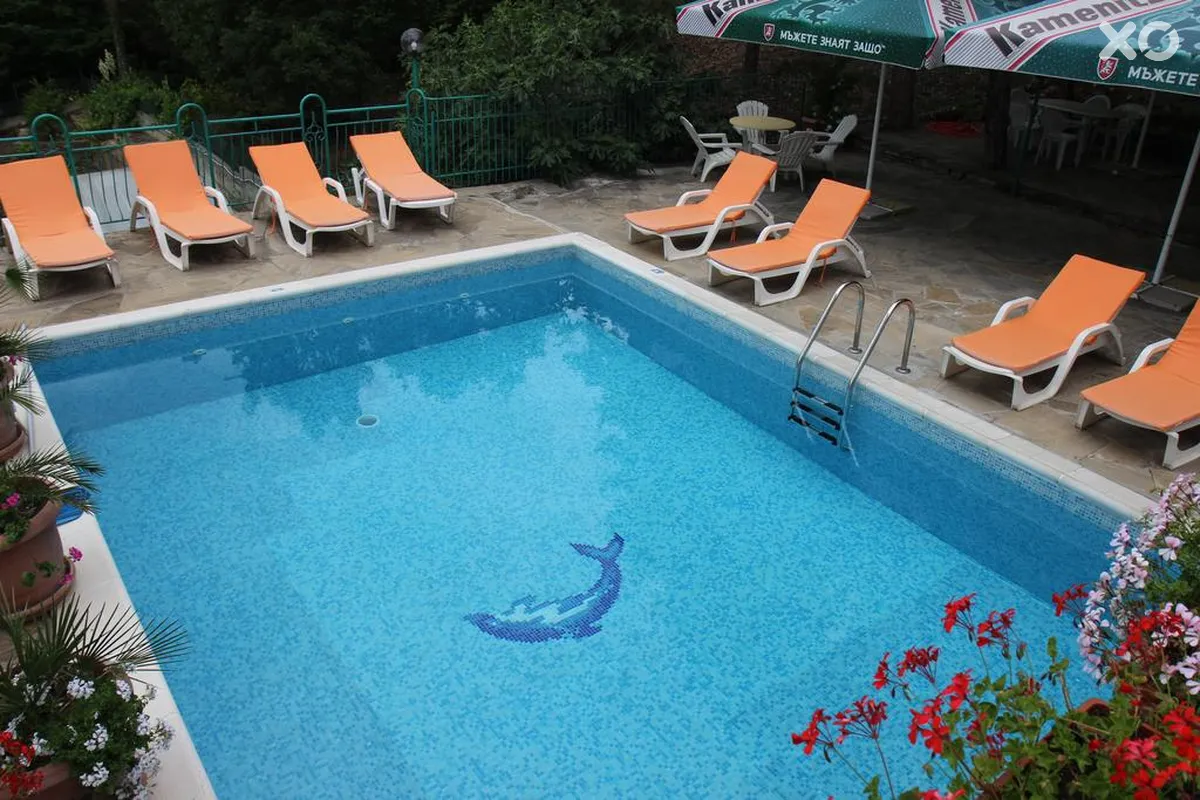 Zora Hotel