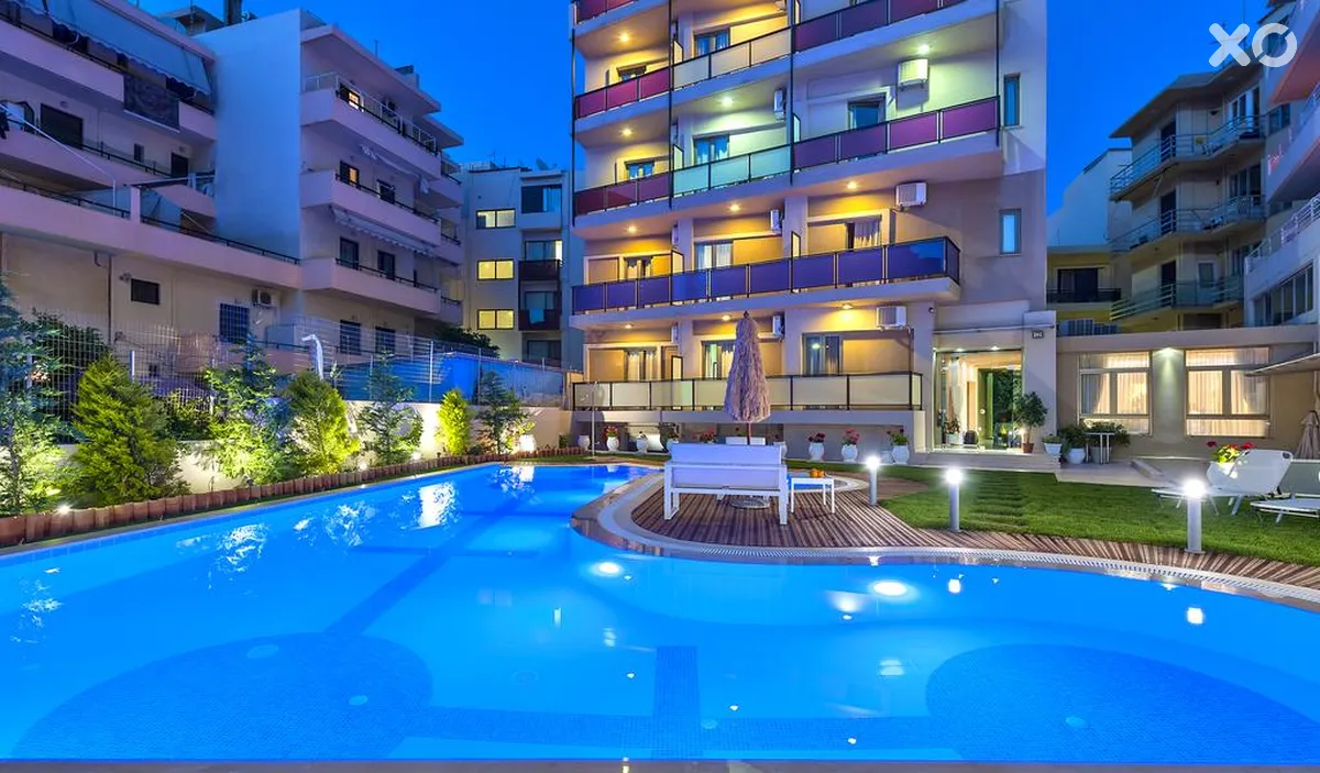 Leonidas Hotel & Apartments
