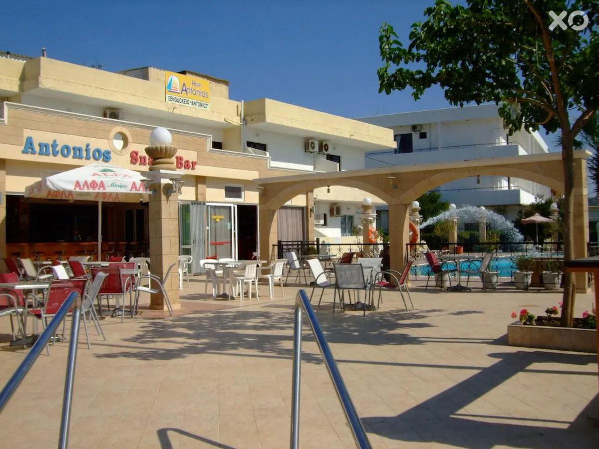 Antonios Hotel