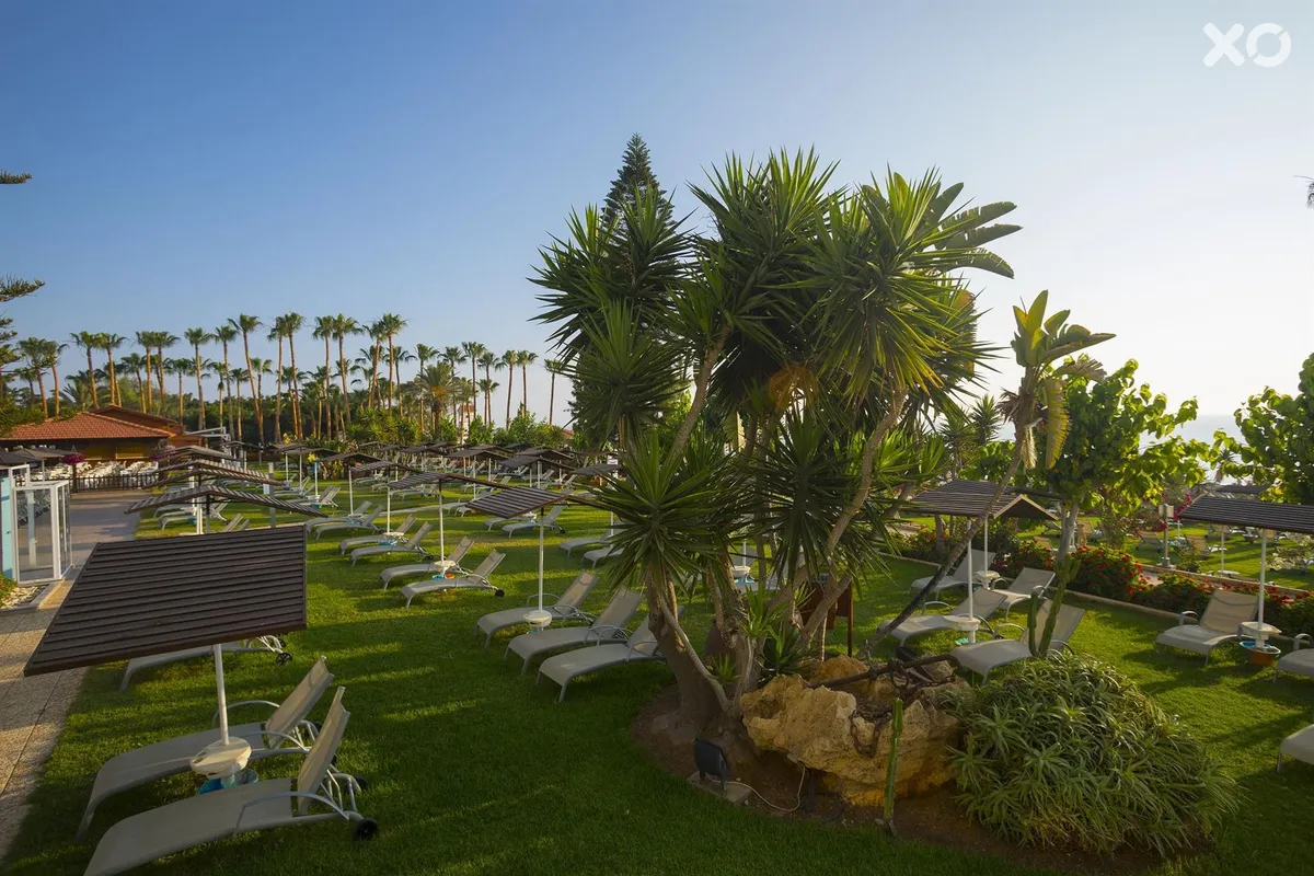 Cavo Maris Beach Hotel