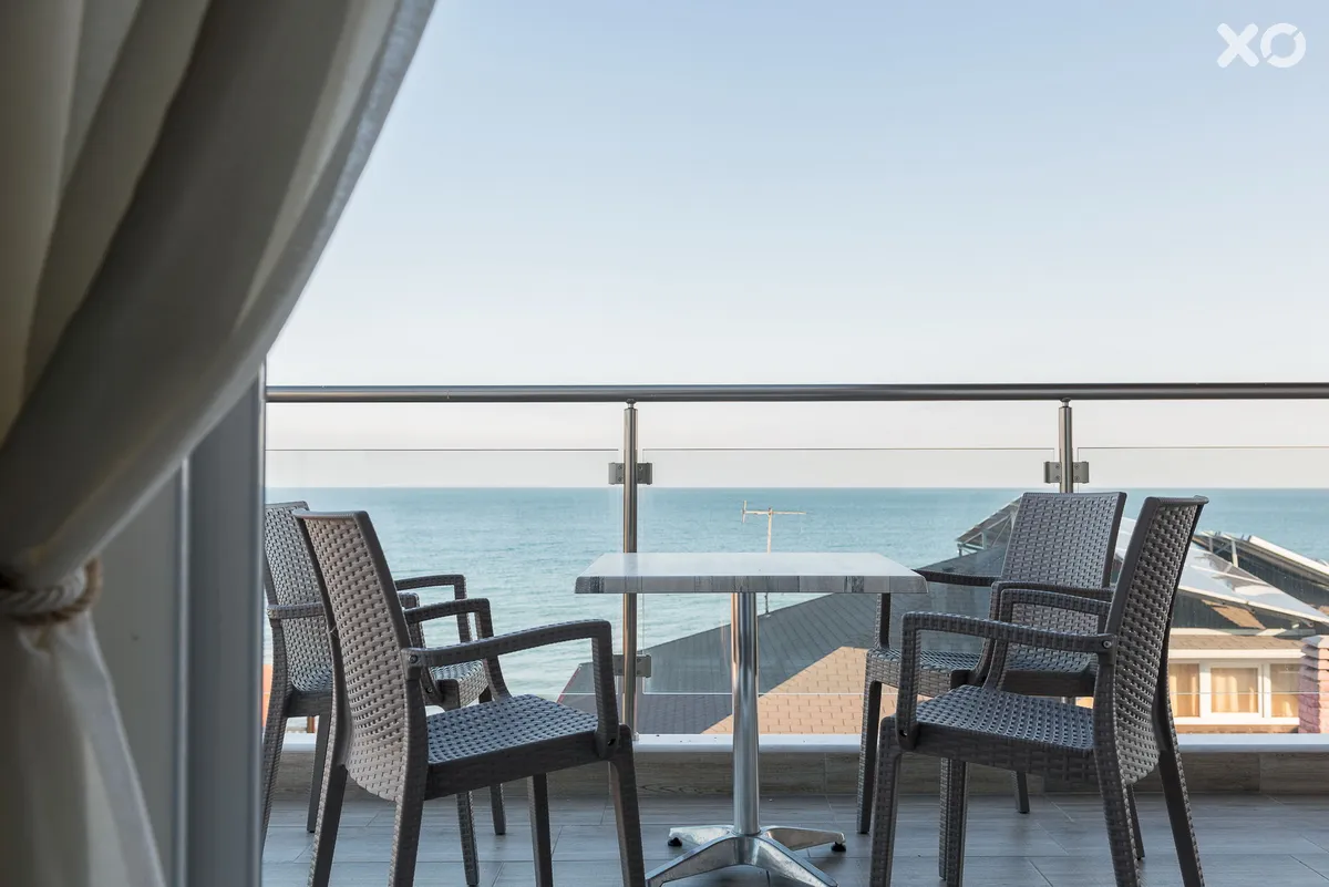 Ammos Beach Studios & Suites