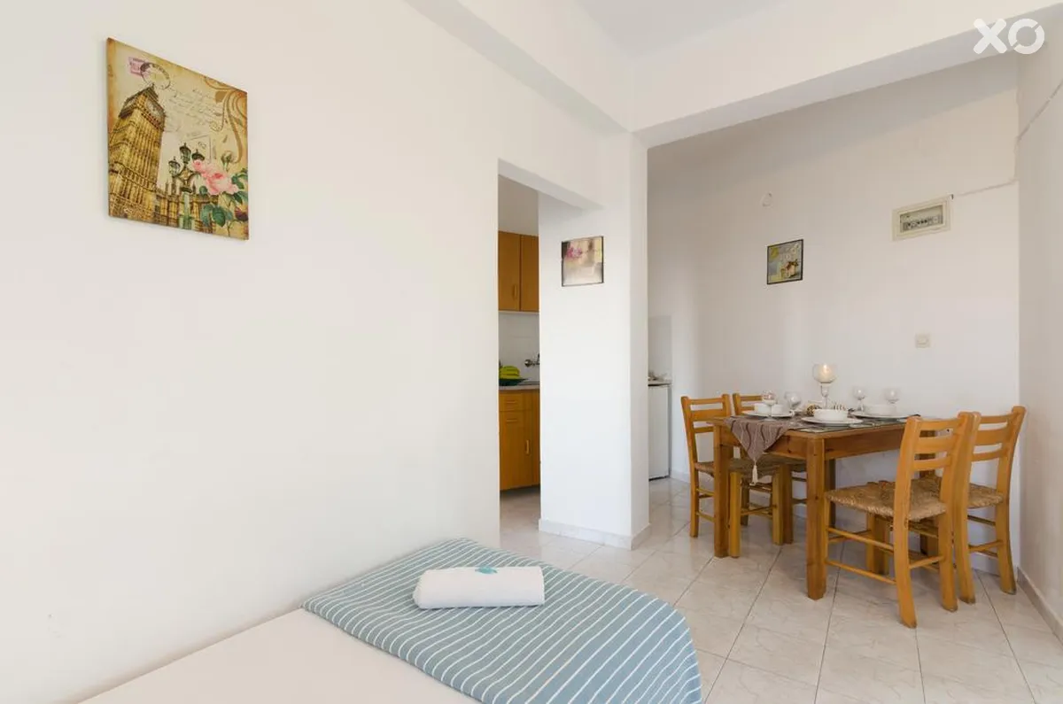Aglaia Apartments