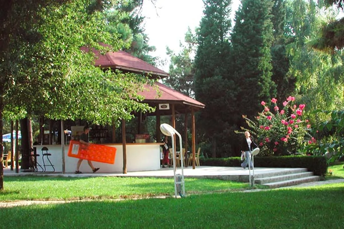 Oasis Park Hotel