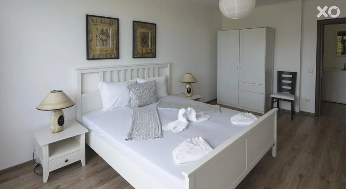 Apolonia Resort
