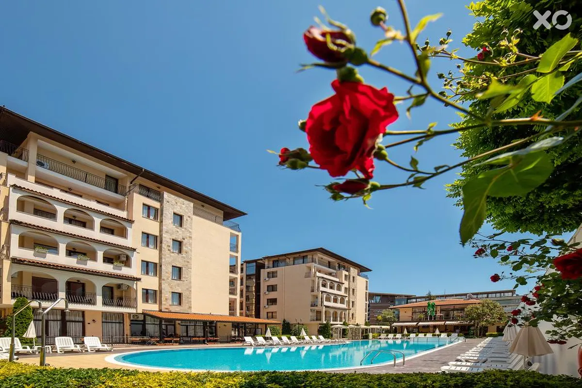 Rose Village Aparthotel