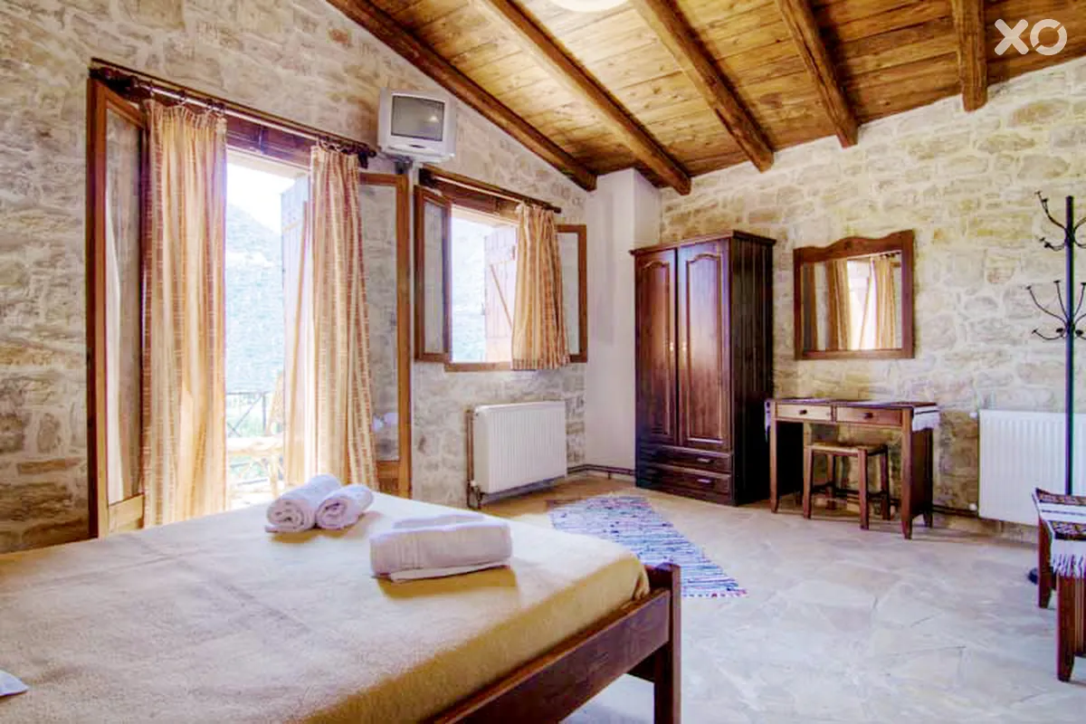 Petrino Horio (Stone Village)