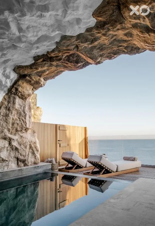 Acro Suites