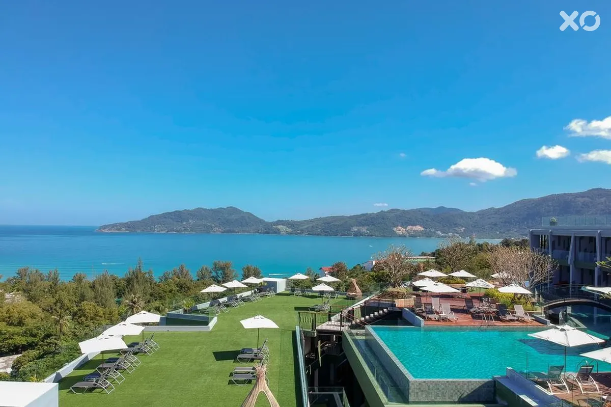 Crest Resort & Pool Villas