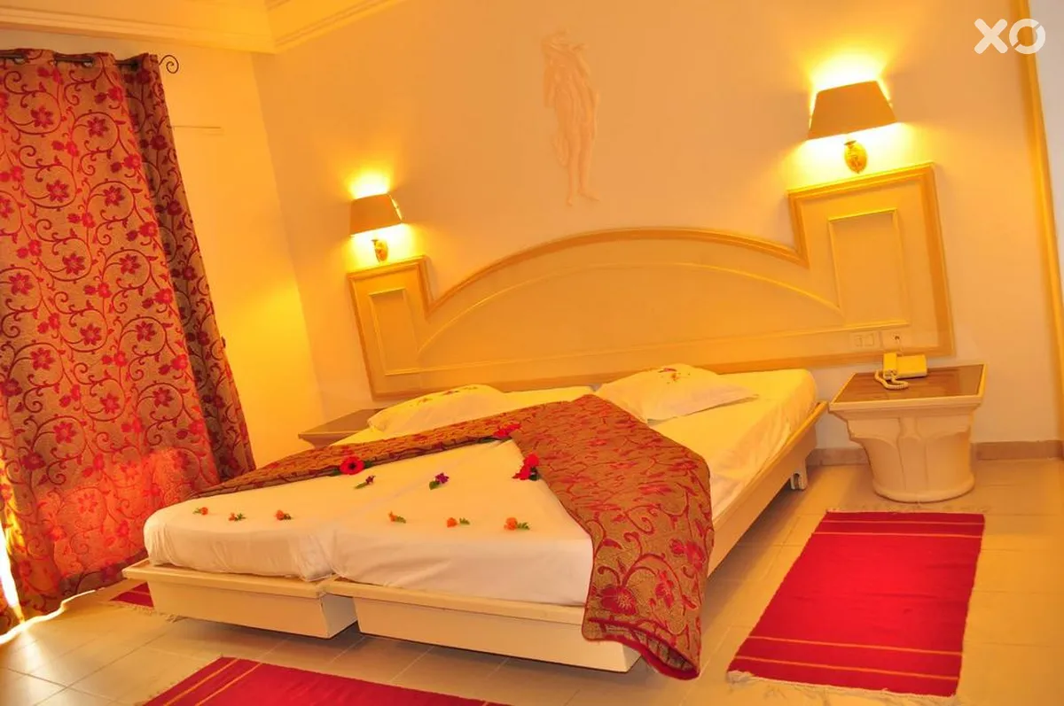 Zodiac Hotel