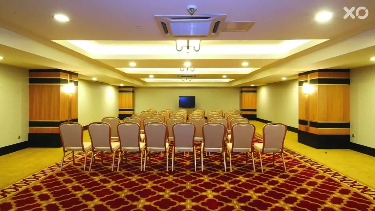 Royal Dragon Hotel