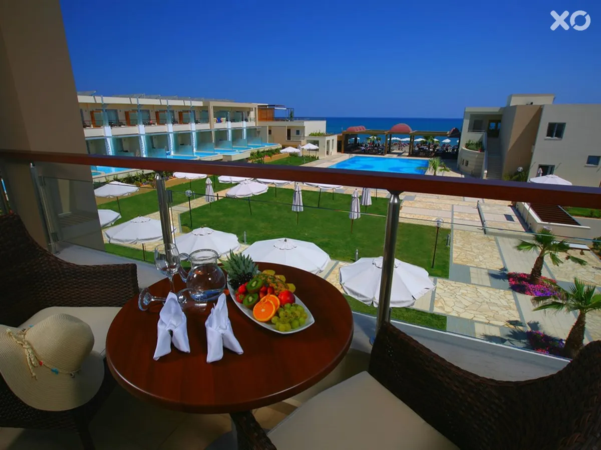 Minoa Palace Resort & Spa Hotel