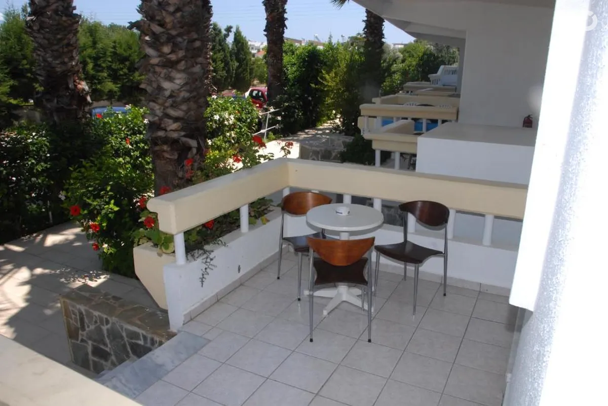 Paleos Hotel Apartments