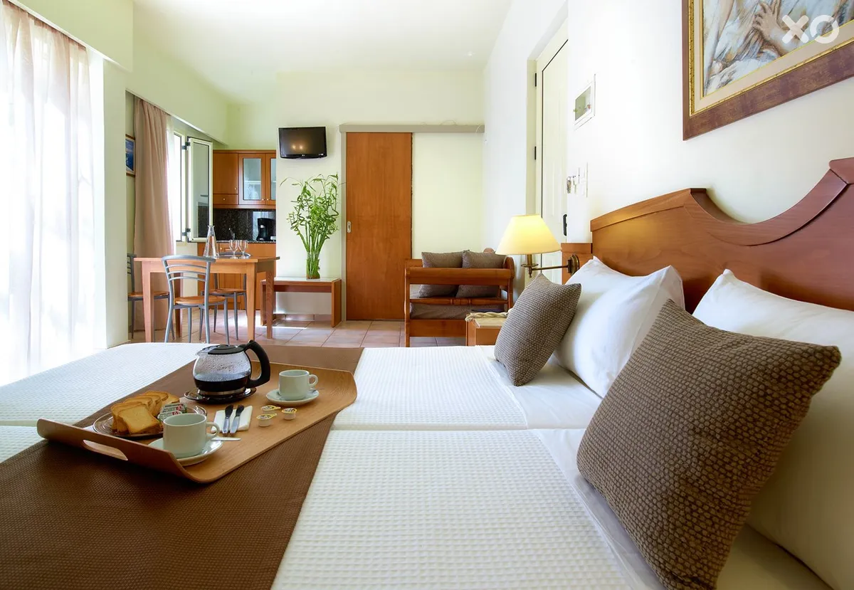 Elotis Suites Hotel