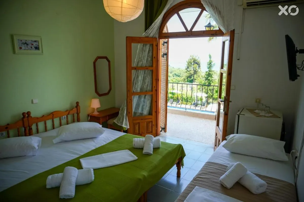 Irida Rooms