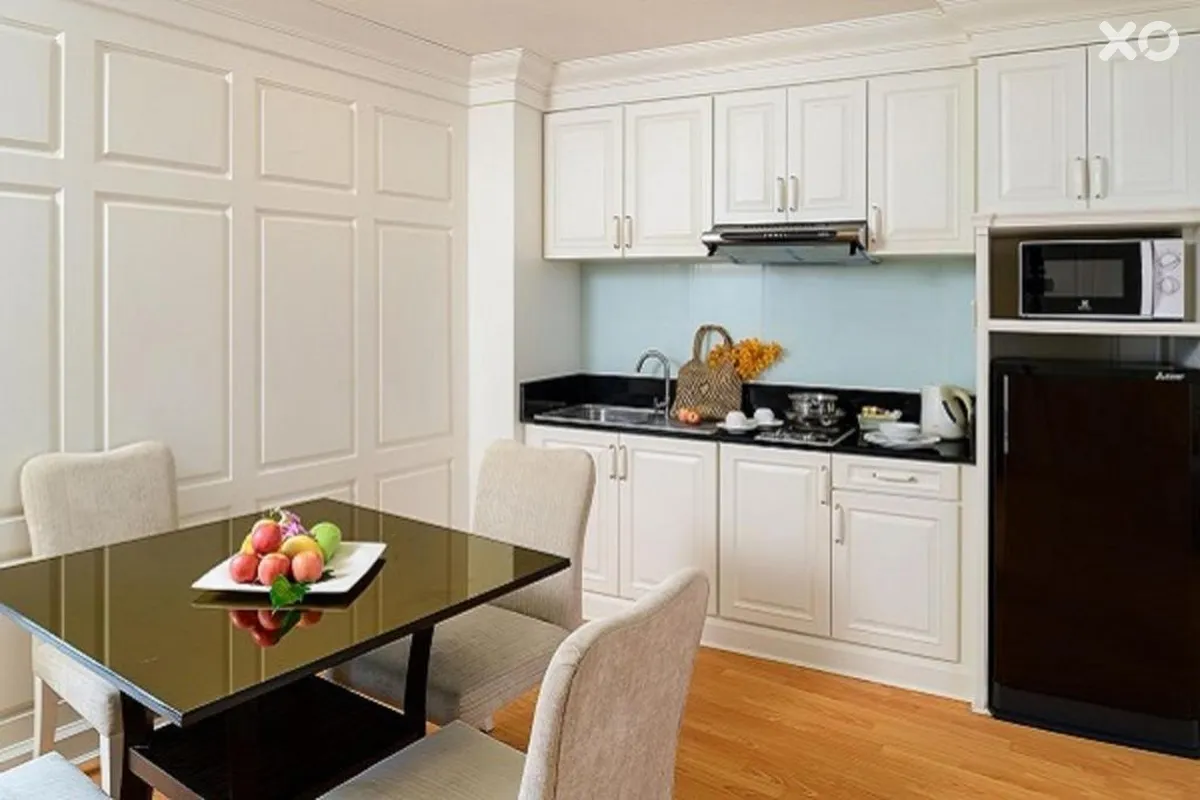 Kingston Suites