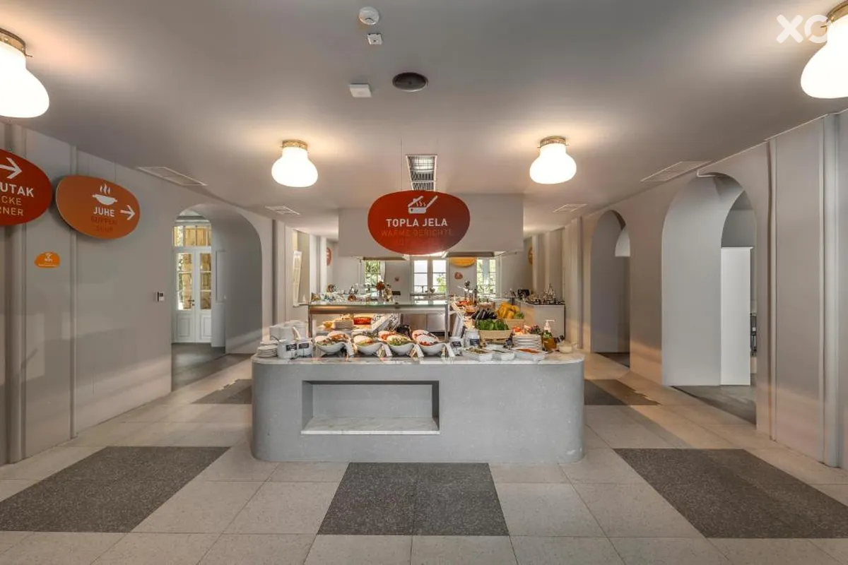 Lisanj Hotel