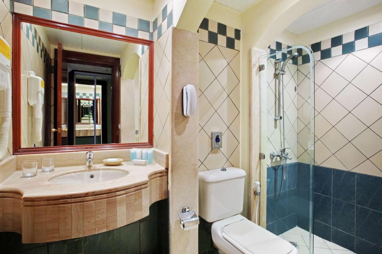 DoubleTree by Hilton Sharks Bay Resort