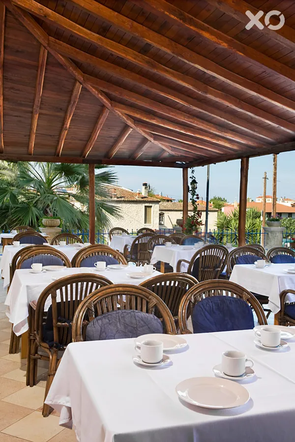 Stratos Hotel